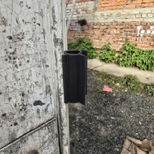 Уплотнитель ворот прицепа боковой SCHMITZ 1033856 1033857 T14129-MP фото